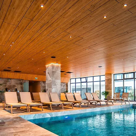 Yaya Pool And By Alezzi Odyssey *