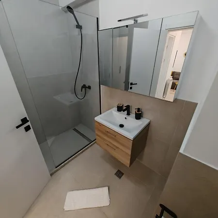 Daire Yaya Pool&spa By Alezzi Odyssey Mamaia