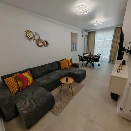 Yaya Pool&spa By Alezzi Odyssey * Mamaia