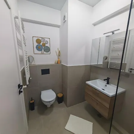 Yaya Pool&spa By Alezzi Odyssey *