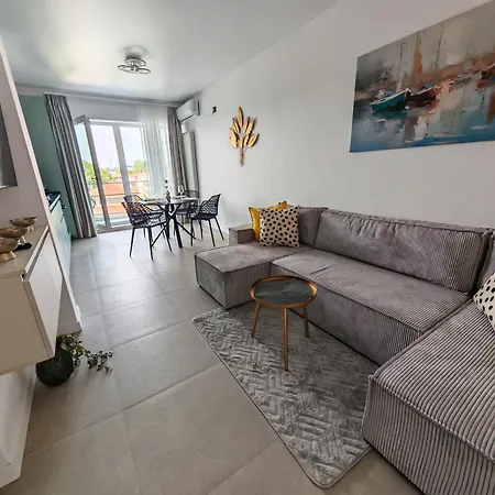 Apartament Yaya Pool And By Alezzi Odyssey Mamaja