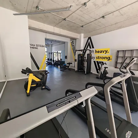 Yaya Pool And By Alezzi Odyssey *