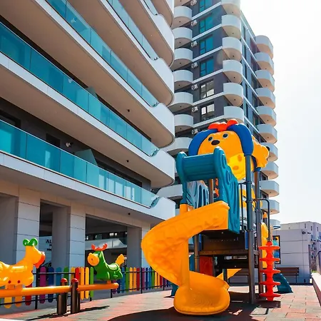 Yaya Pool And By Alezzi Odyssey Apartament *