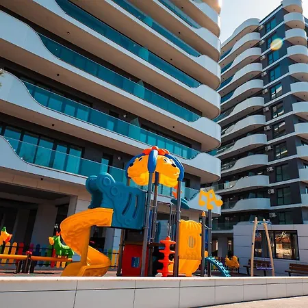 Yaya Pool And By Alezzi Odyssey *