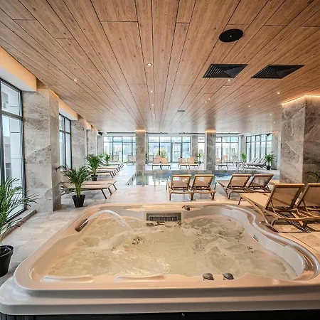 Yaya Pool And By Alezzi Odyssey Apartment