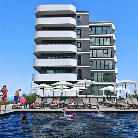 Yaya Pool&spa By Alezzi Odyssey *